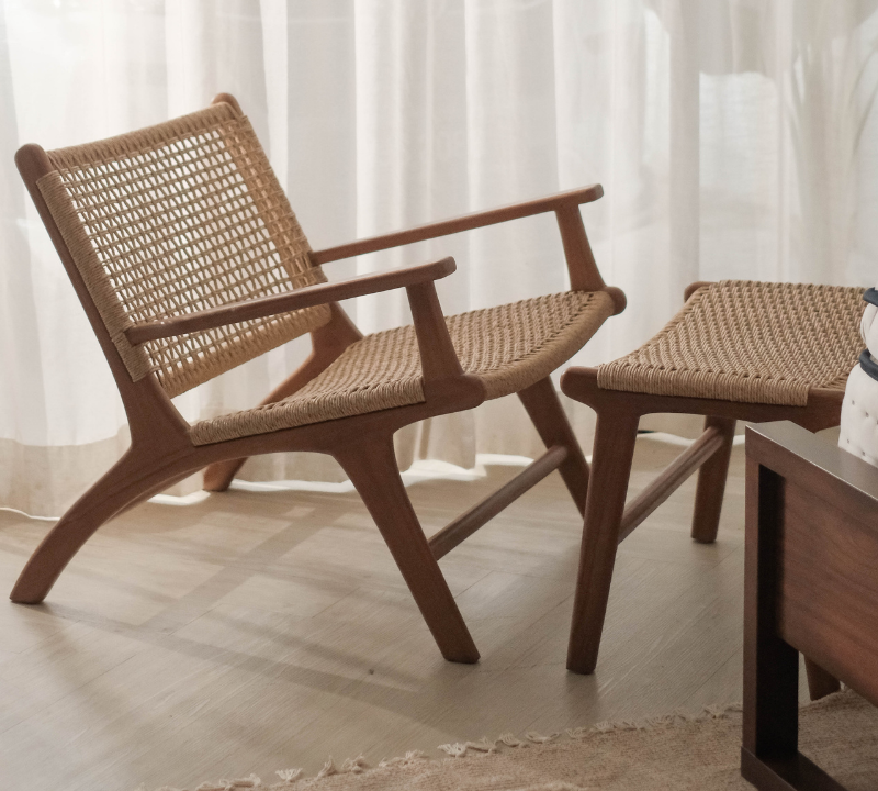 A Walnut Accent for Your Everyday Living