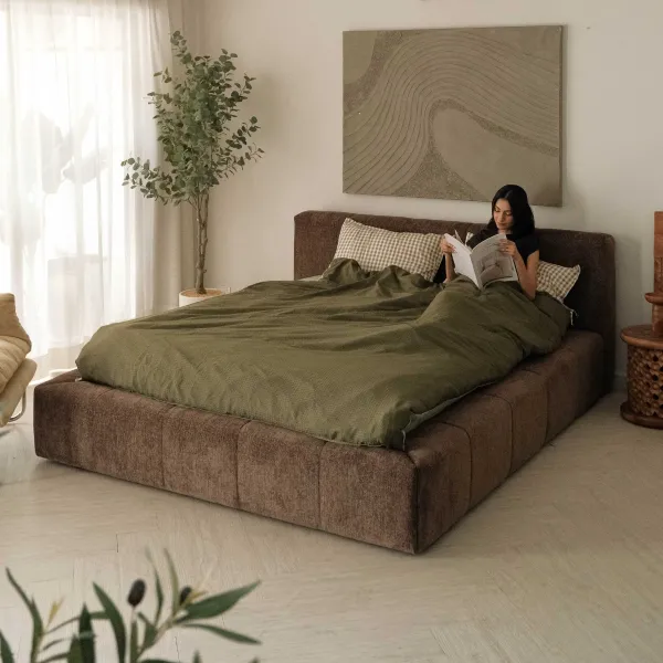 Rosa Coffee Brown King Bed