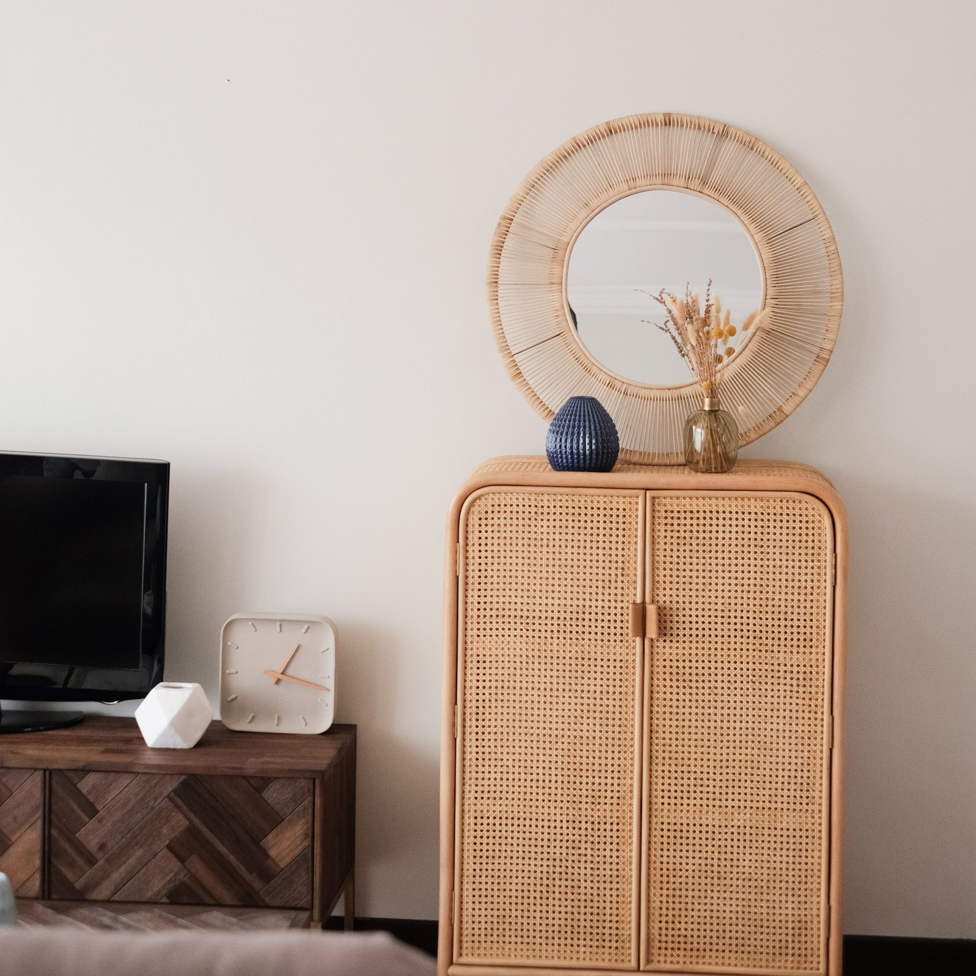 Focal Rattan Round Mirror