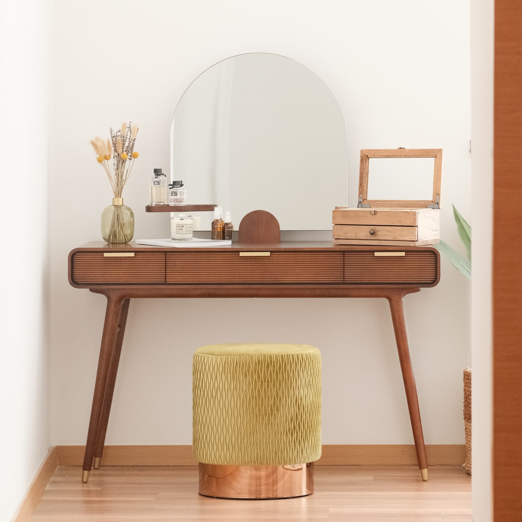 Dalton Walnut Dressing Table