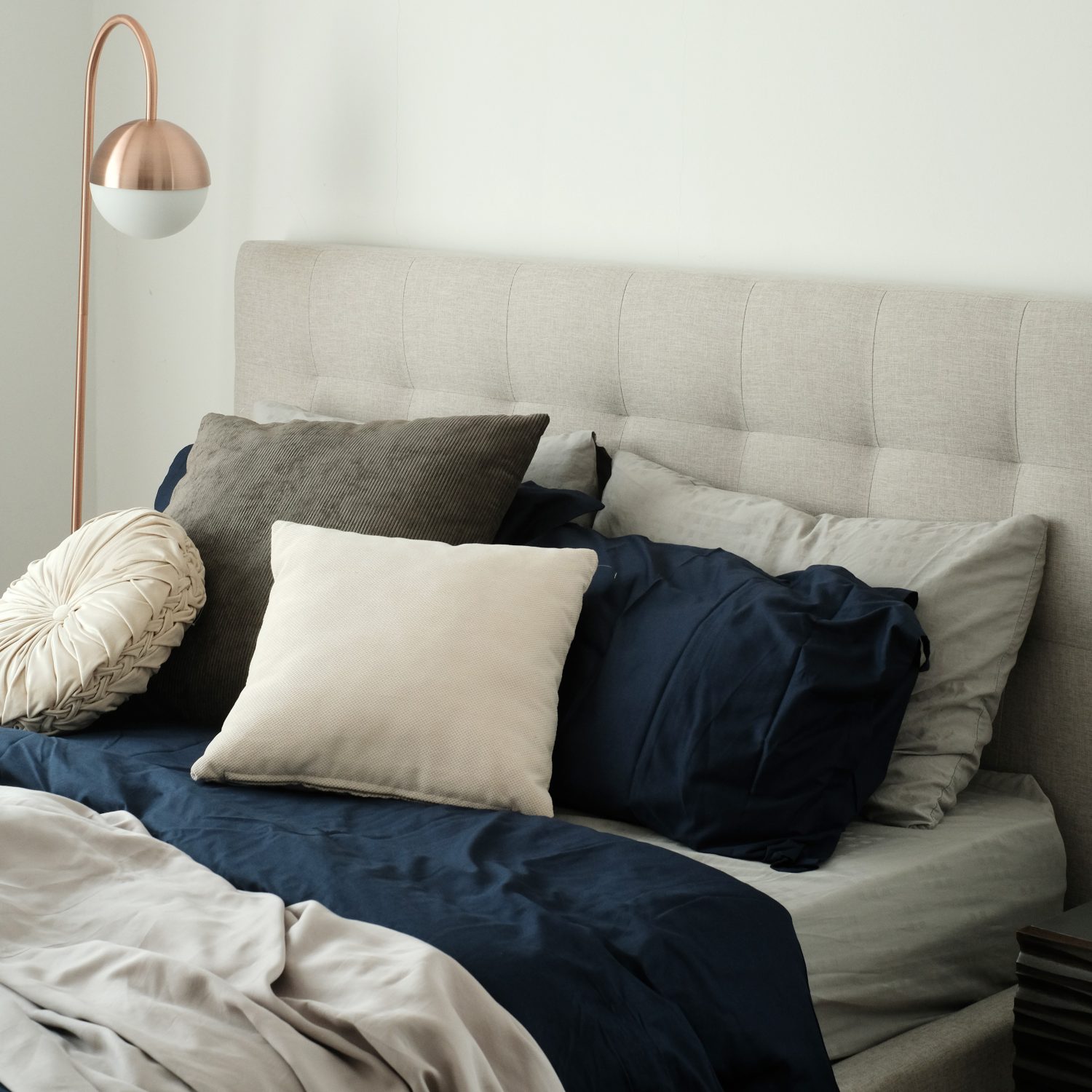 Lillian Oatmeal King Bed