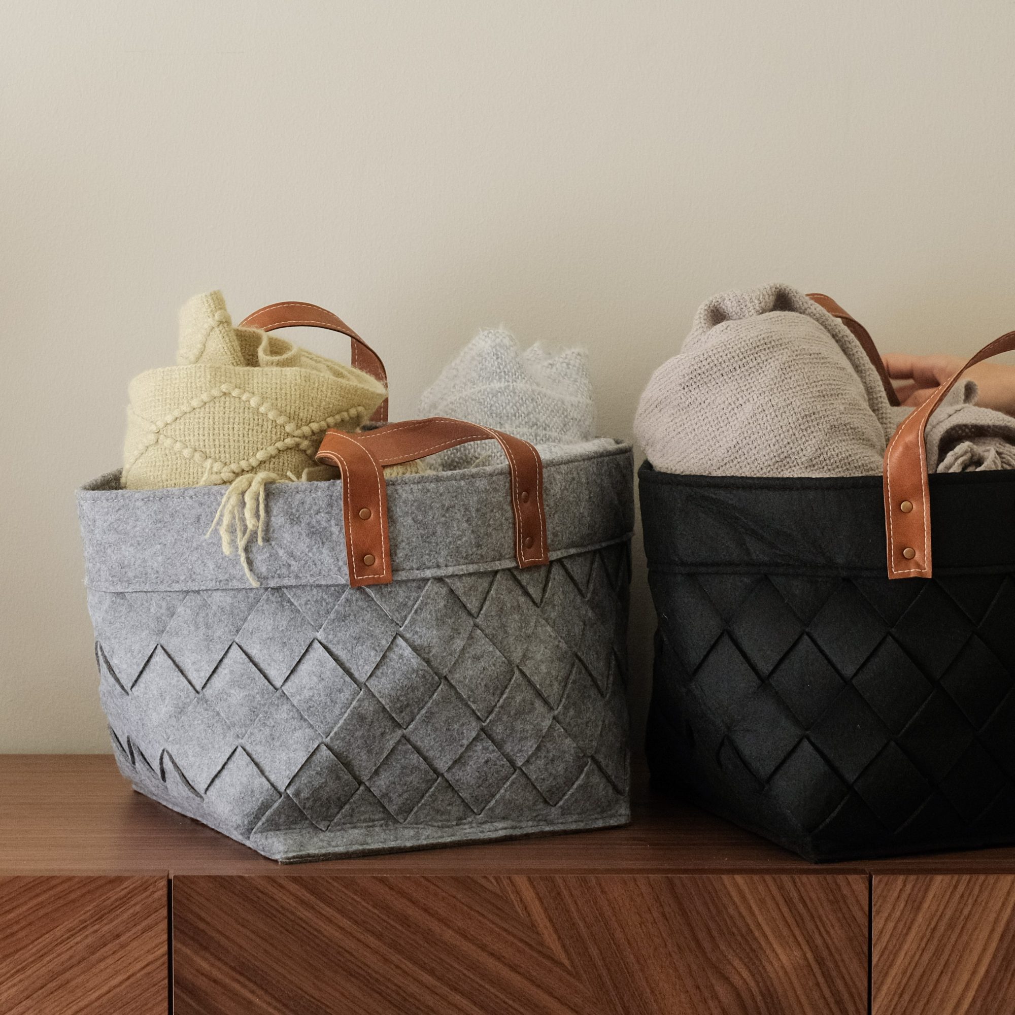 Hagen Grey Felt Basket