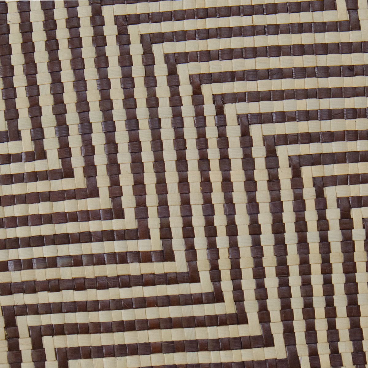 Bayu Chevron Pandanus Round Tray - Small