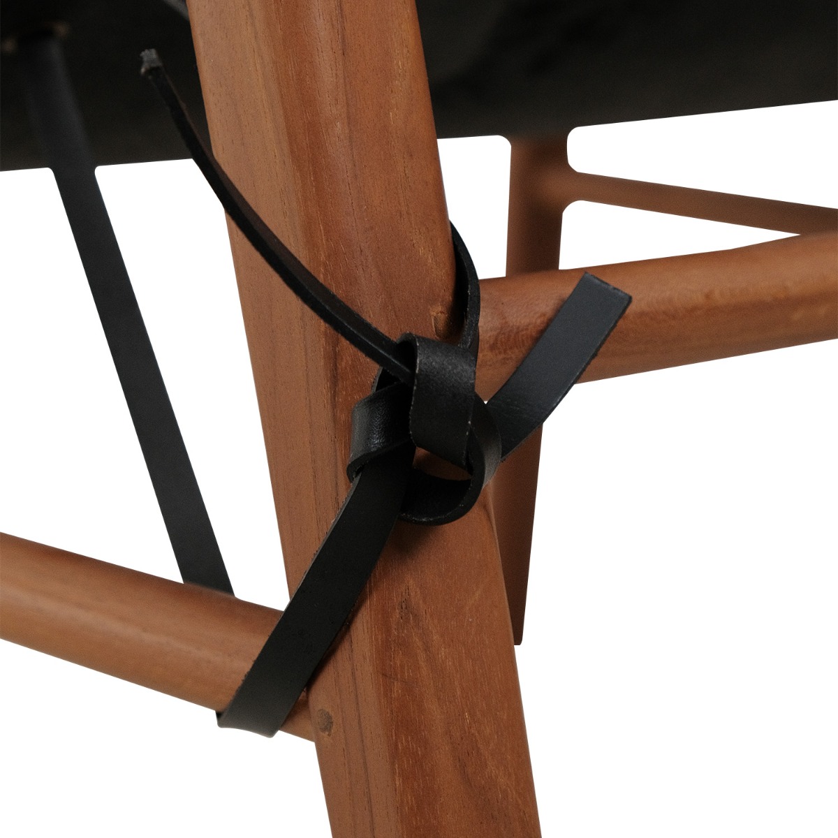Capri Ebony Leather Lounge Chair