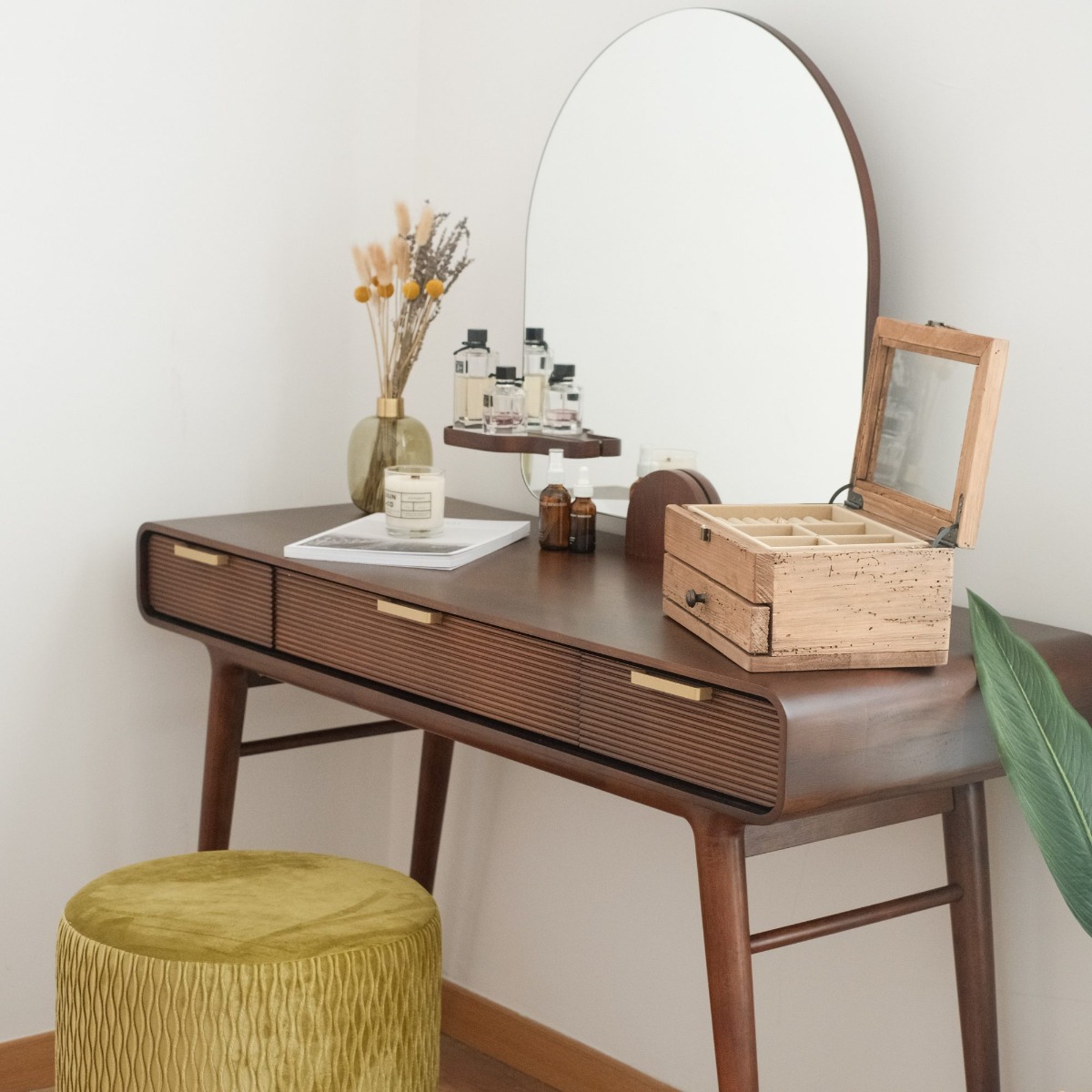 Dalton Walnut Dressing Table