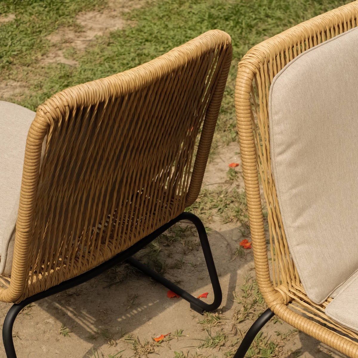 Erica Outdoor Lounge Chair