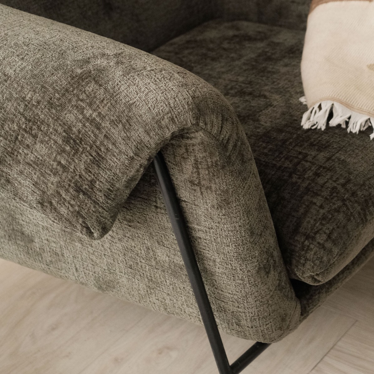 Ivan Pine Green Lounge Chair