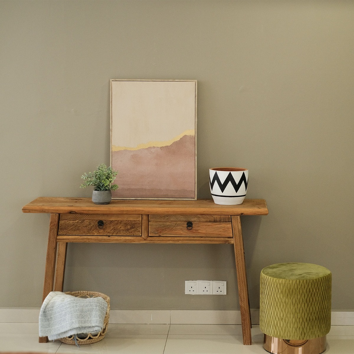 Reclaimed Wood Console Table with 2 Drawers