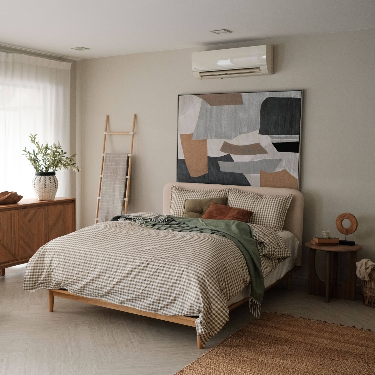 Jonah Natural King Bed