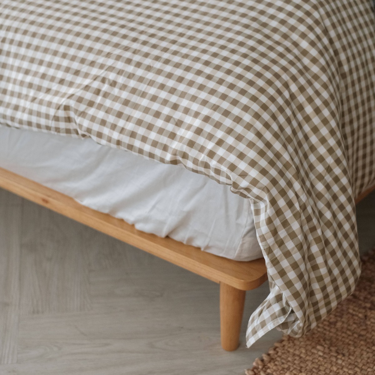 Jonah Natural Queen Bed