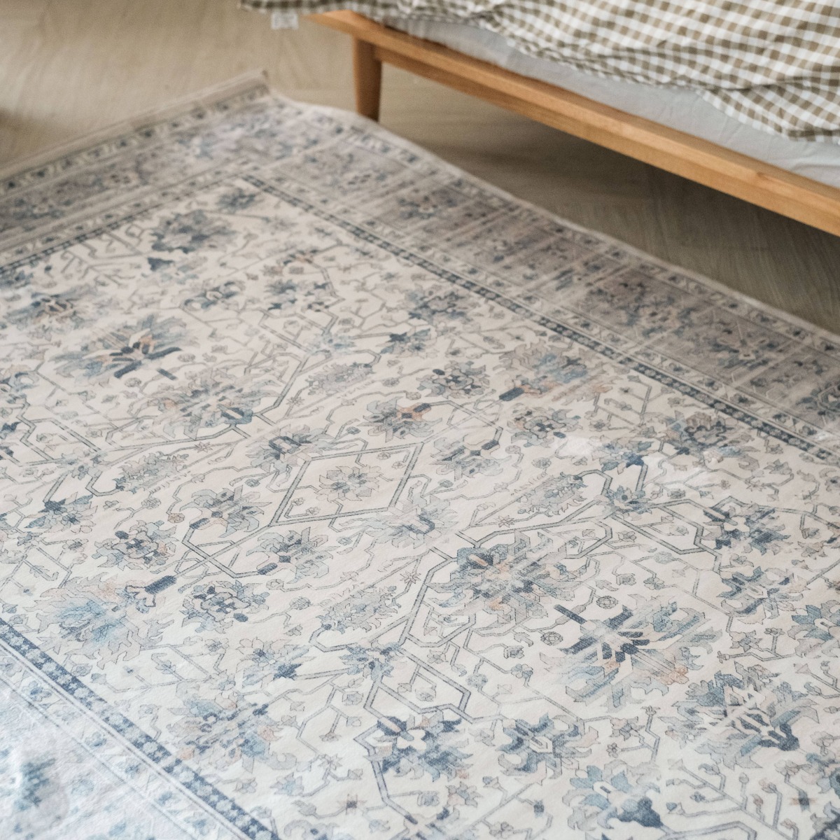 Yasmin Printed Polyester Silky Rug 140x200cm