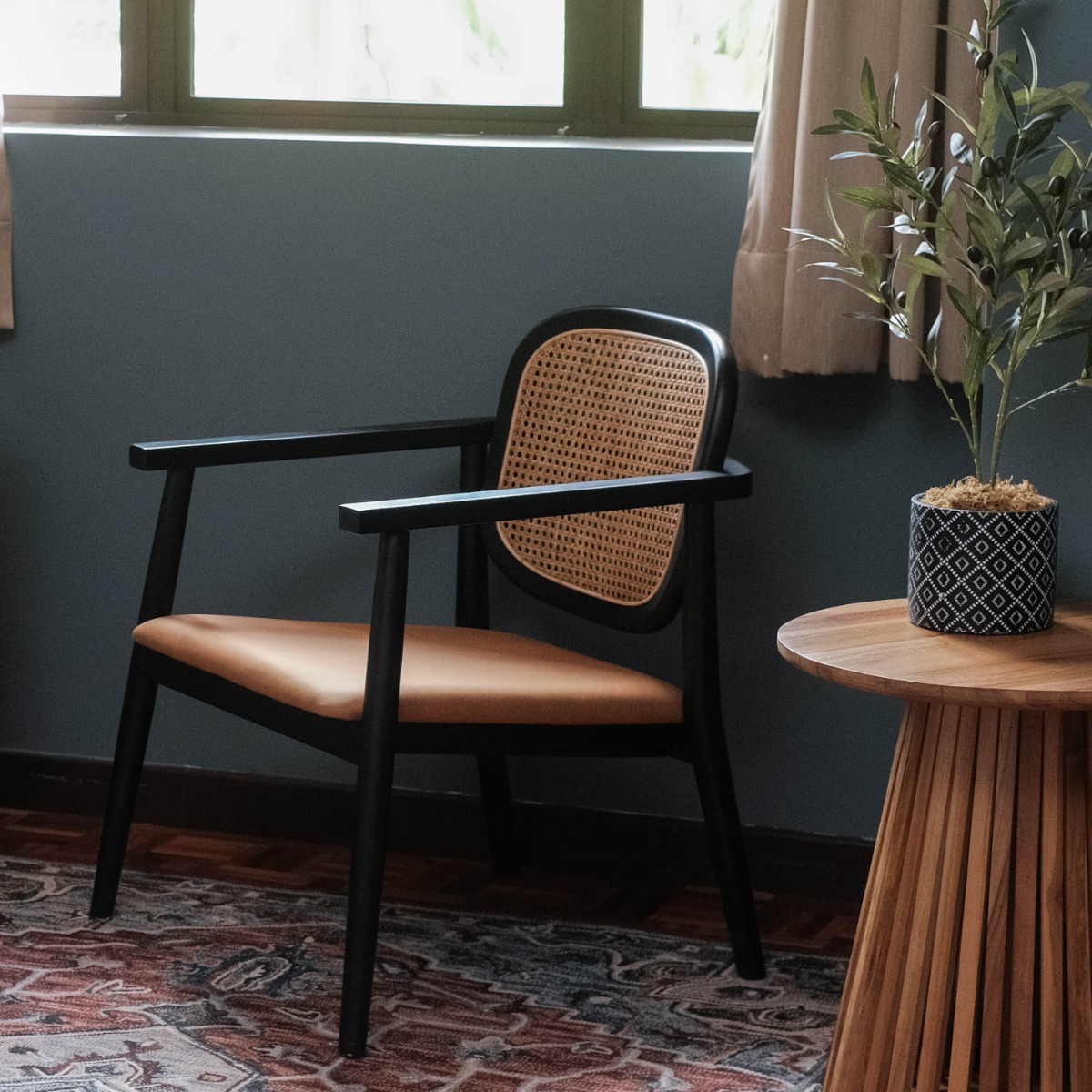Mori Ebony Lounge Chair