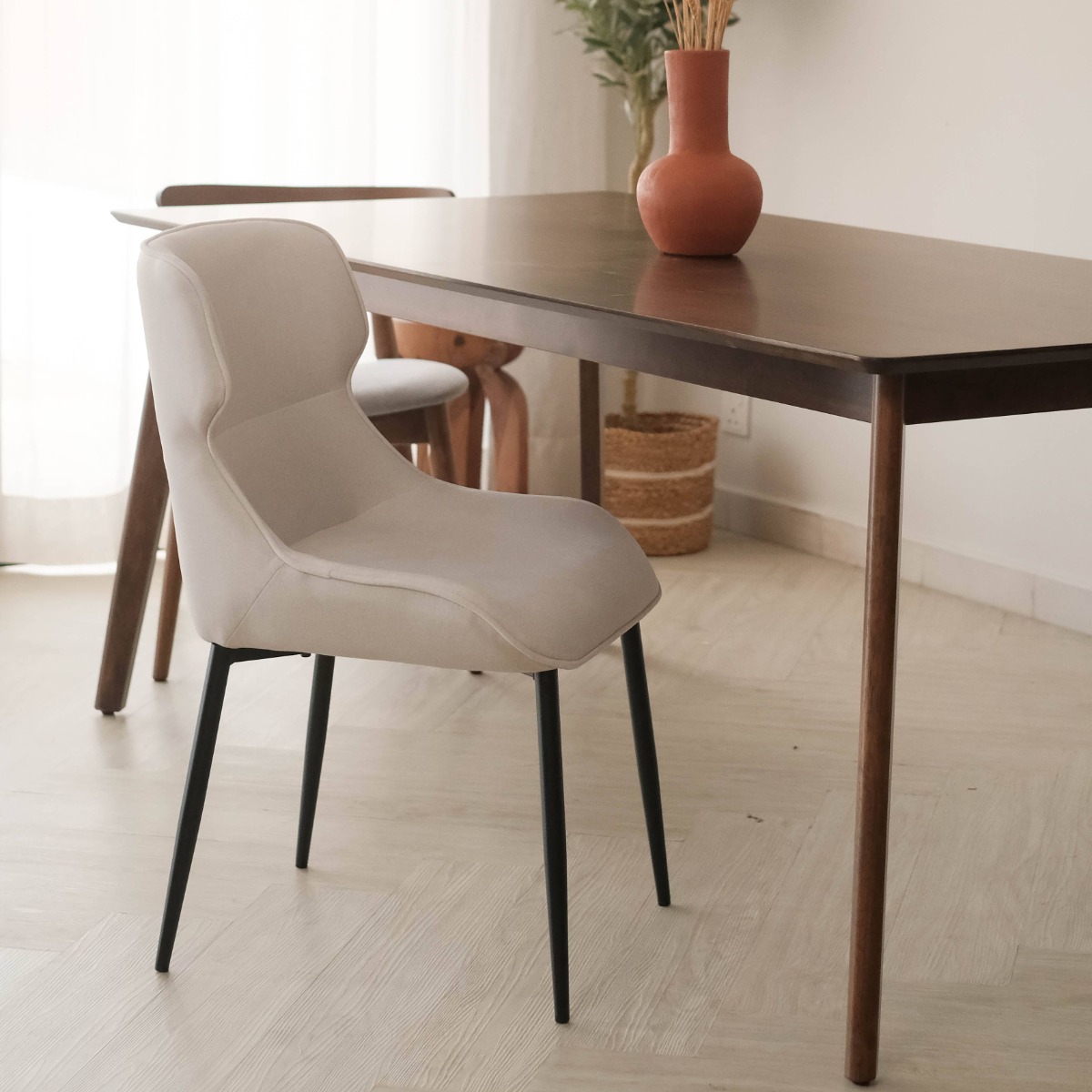 Mateo Pearl White Dining Chair