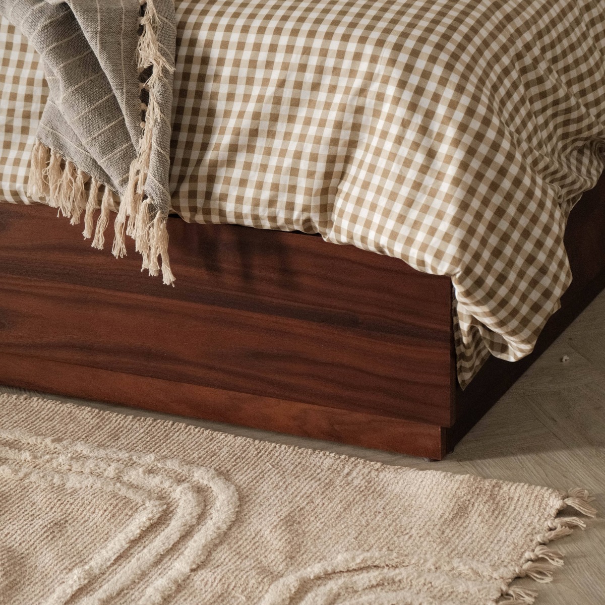 Lindsay King Bed