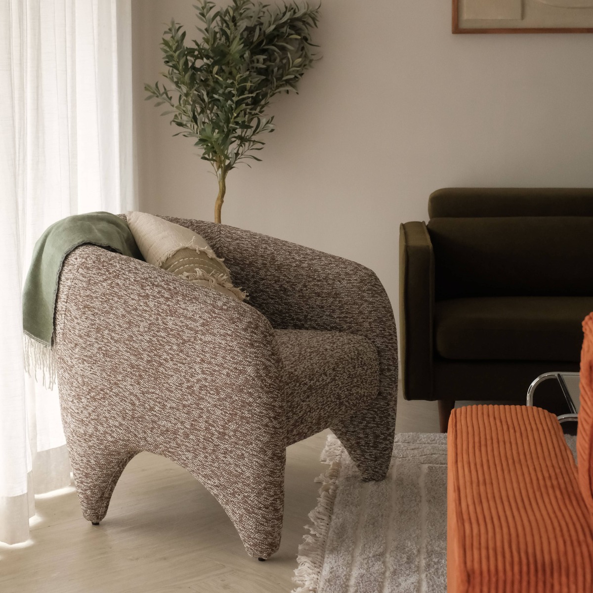 Gajah Sand Brown Lounge Chair
