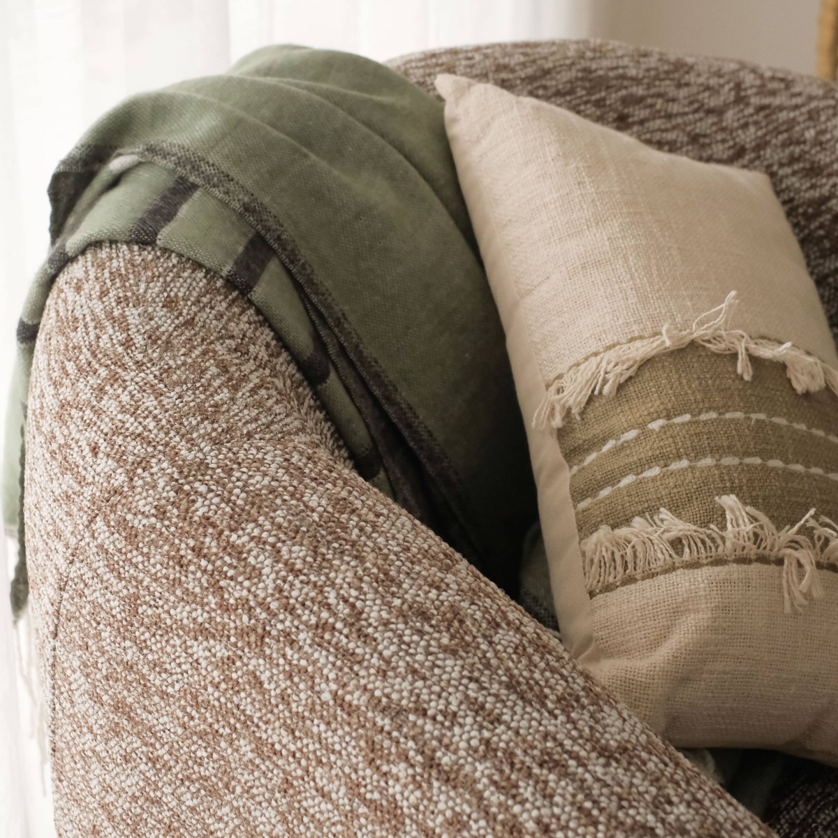 Gajah Sand Brown Lounge Chair