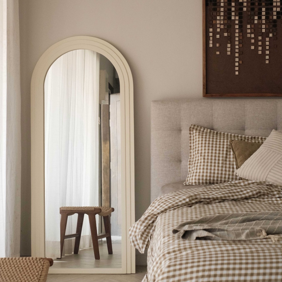 Arcus Off-White Mirror