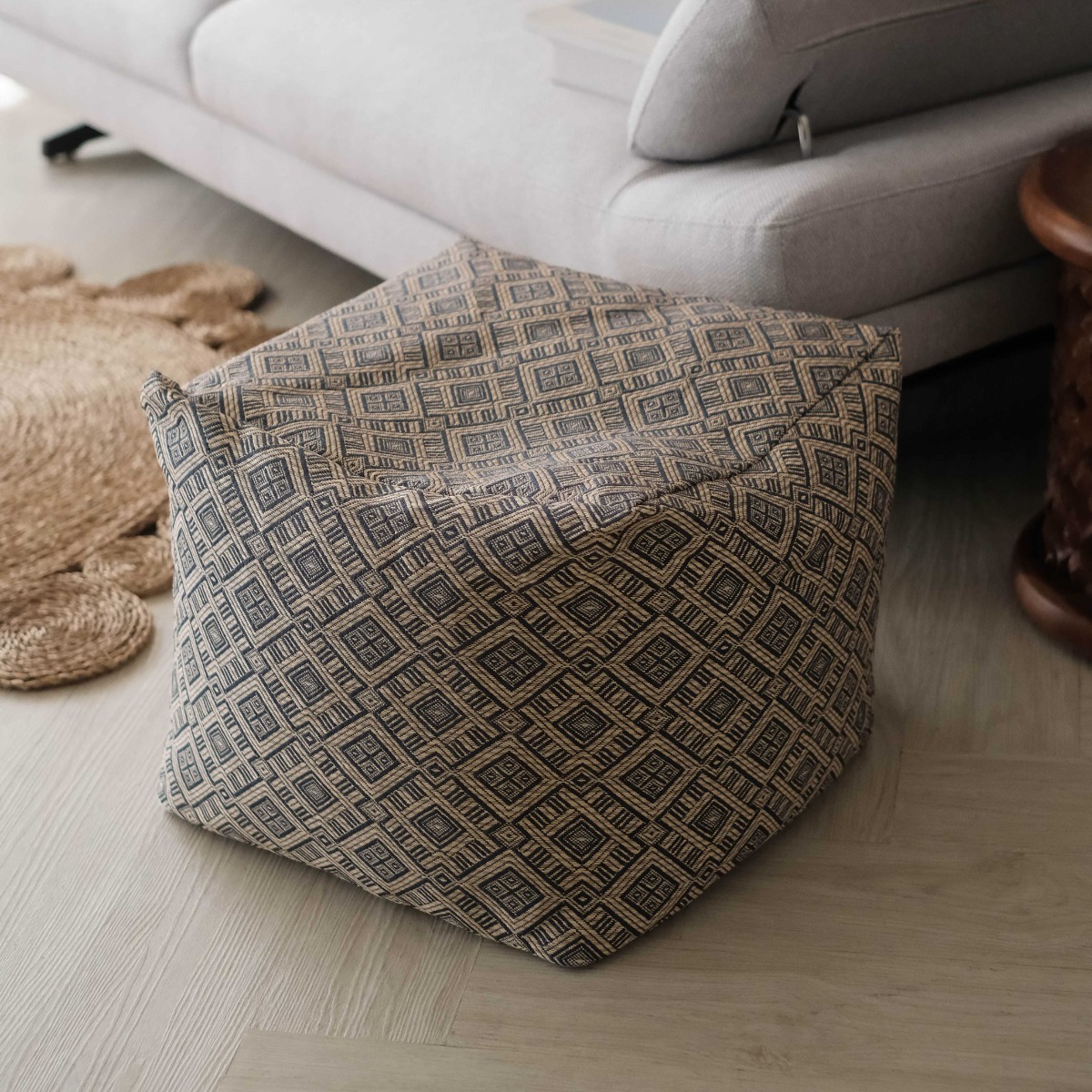 Naomi Kilim Pouf