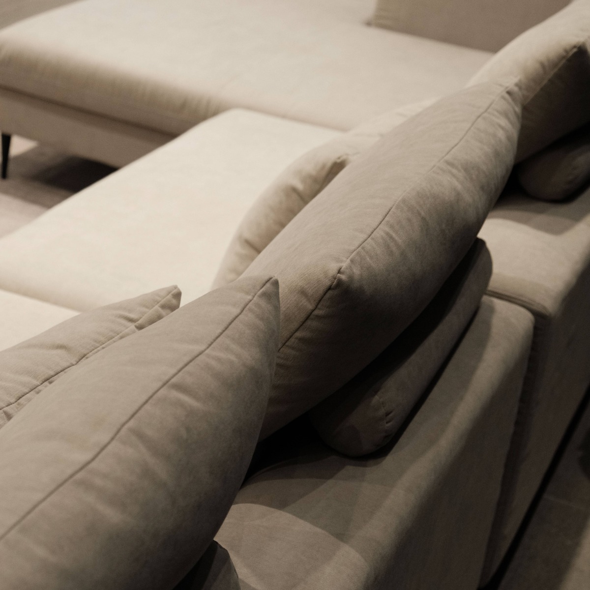 Scarlett Right Sectional Wide Sofa