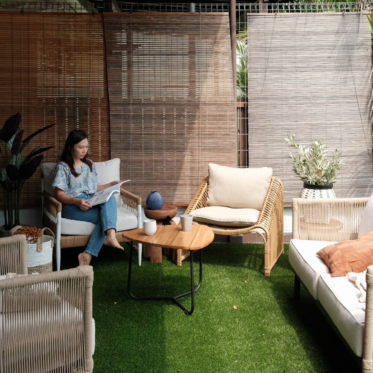 Quesnelia Outdoor Lounge Chair