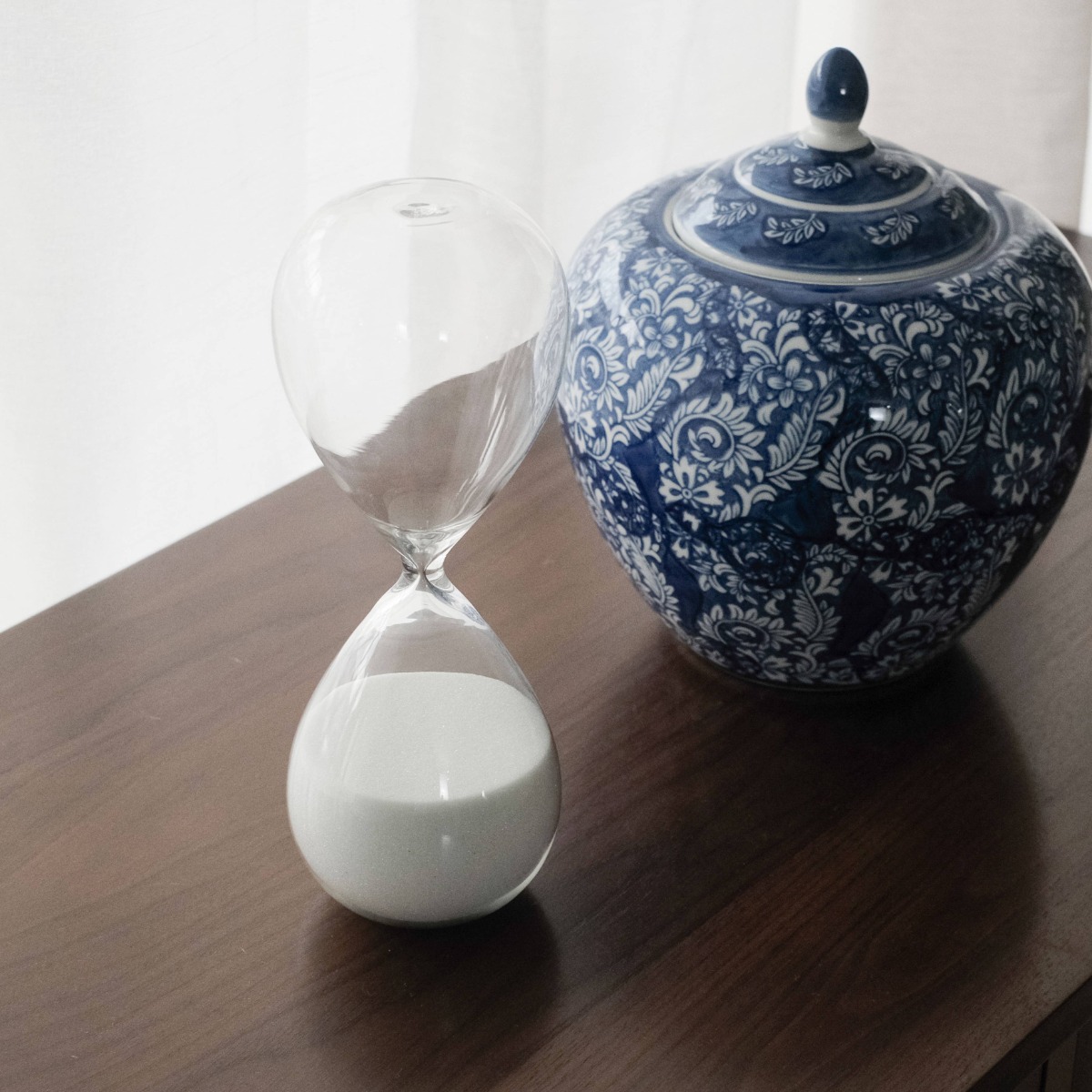 Dali White Sand Hour Glass
