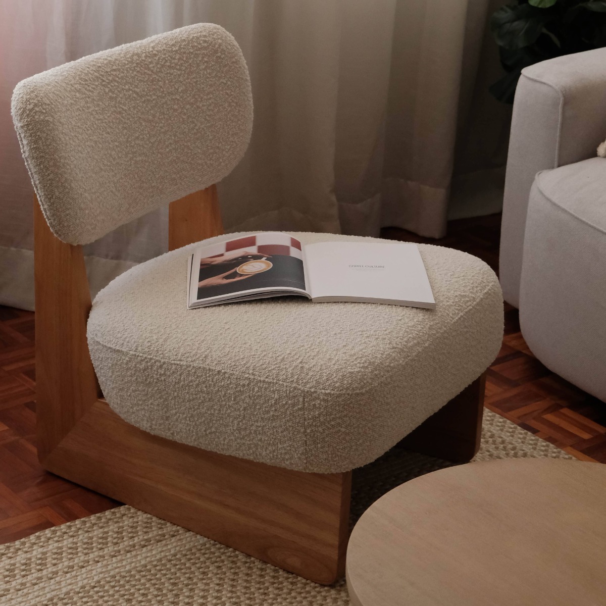 Emma Cloud White Lounge Chair