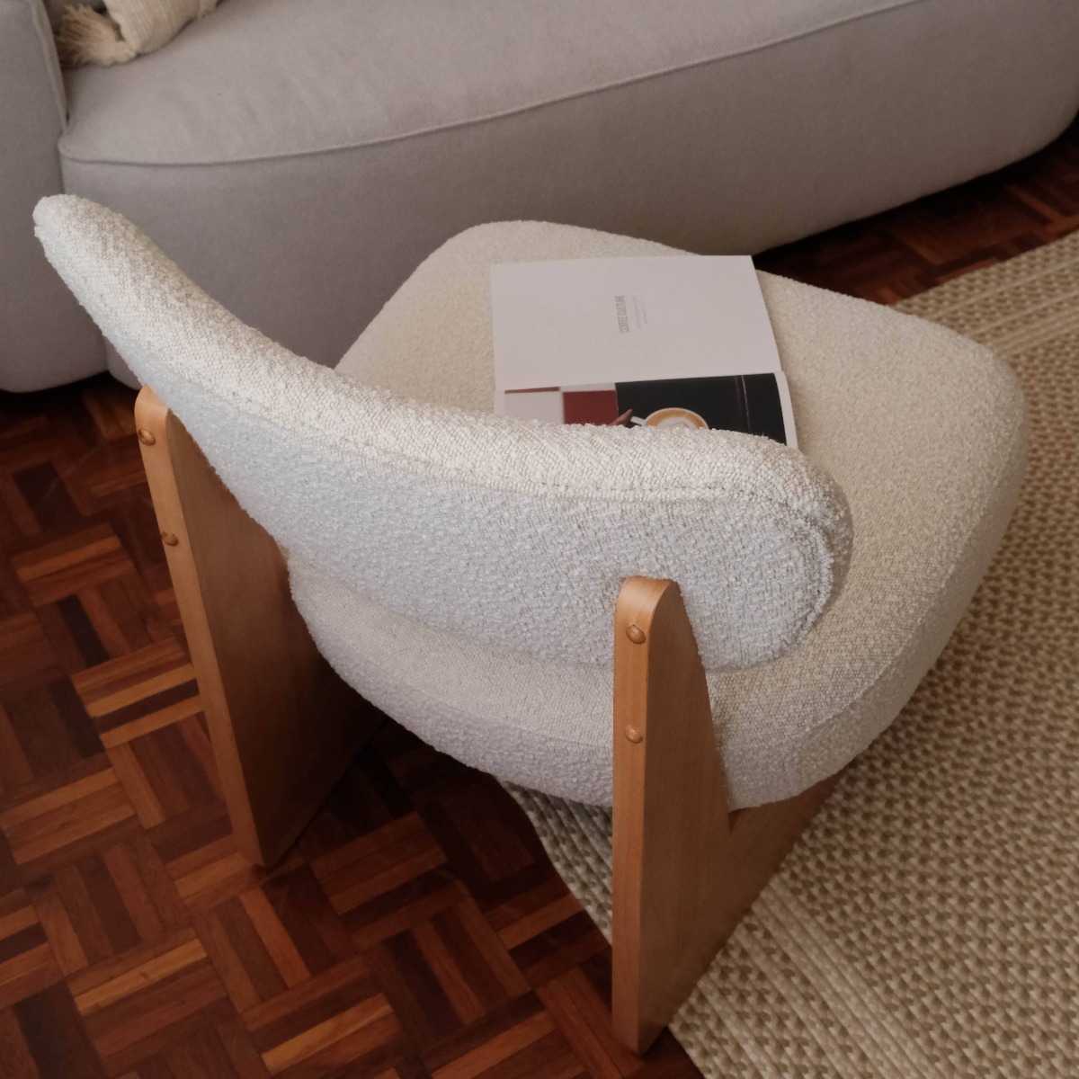 Emma Cloud White Lounge Chair