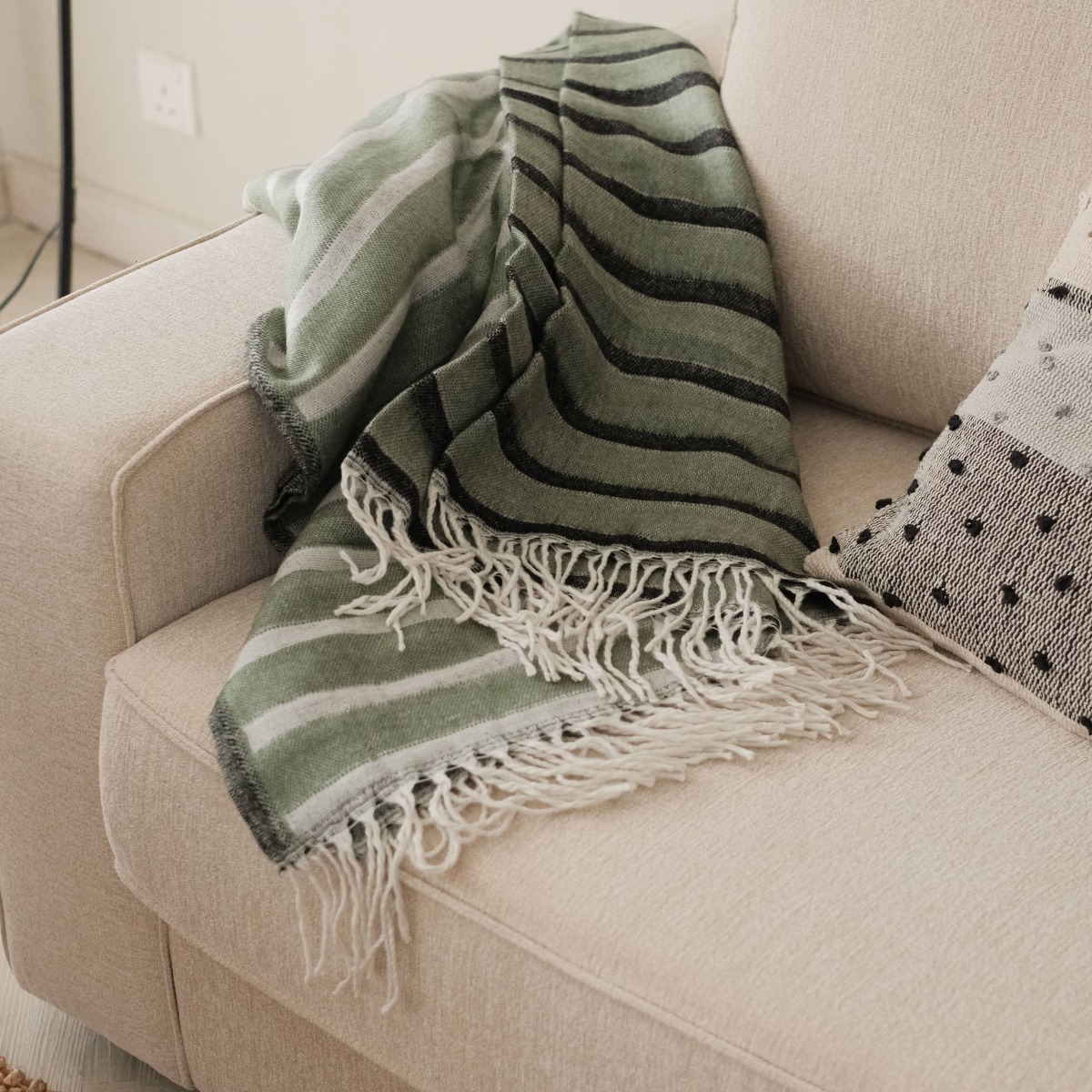 Ava Stripe Jacquard Throw 125x150