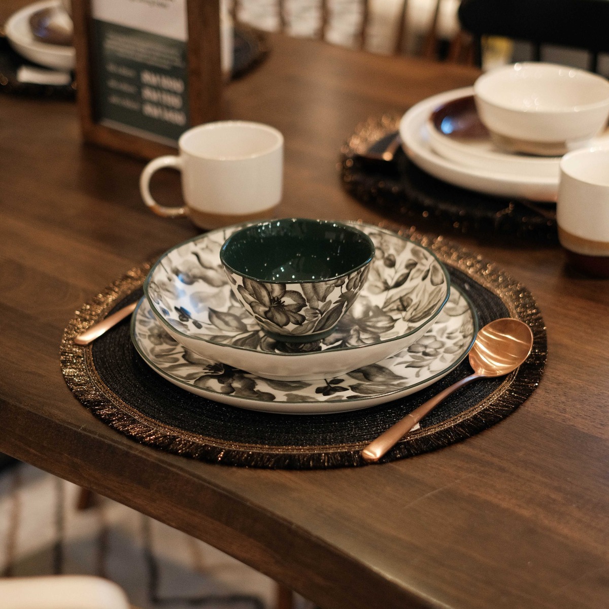 Floralis Grey Deep Plate