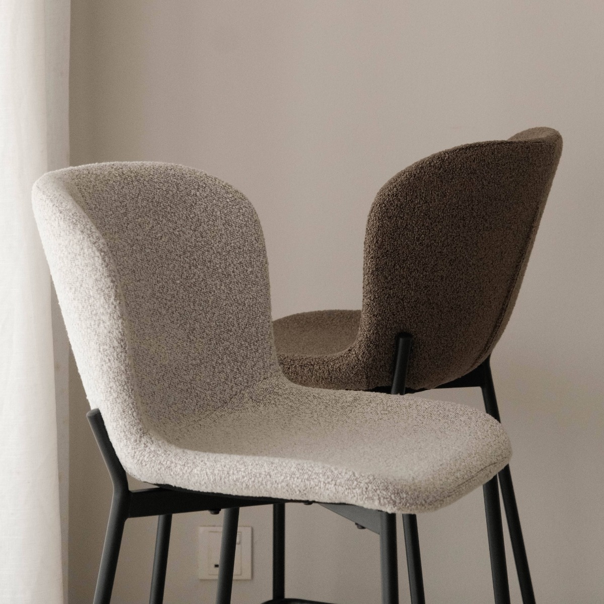 Zoya Cloud Grey Counter Stool