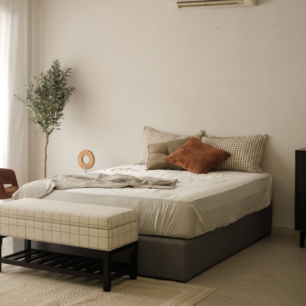 Edda Pebble Grey Queen Divan