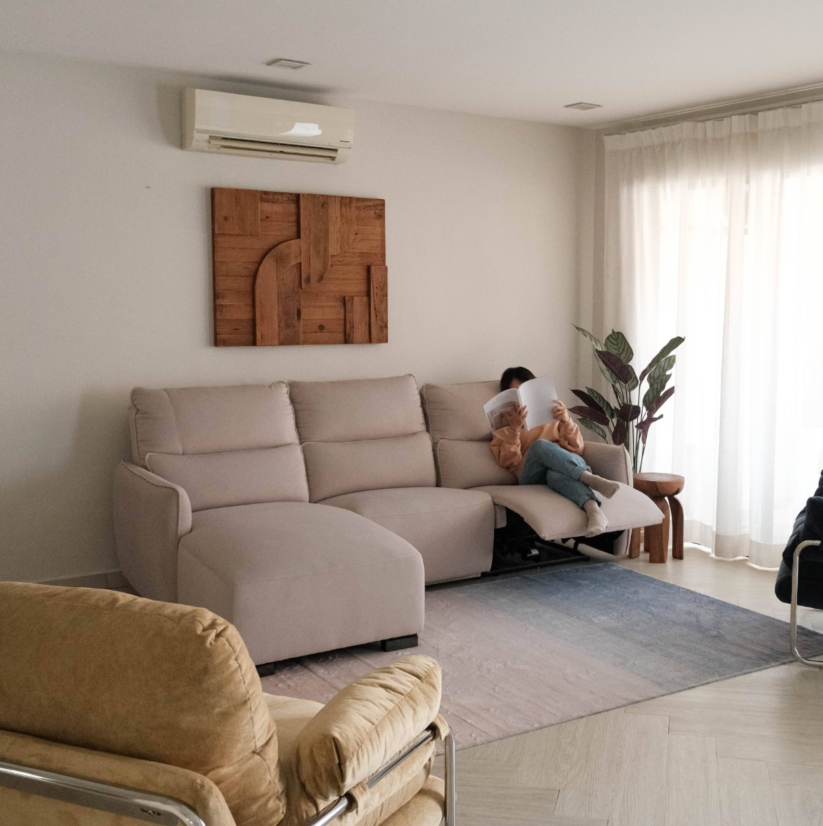 Camilla Right Sectional Power Reclining Sofa