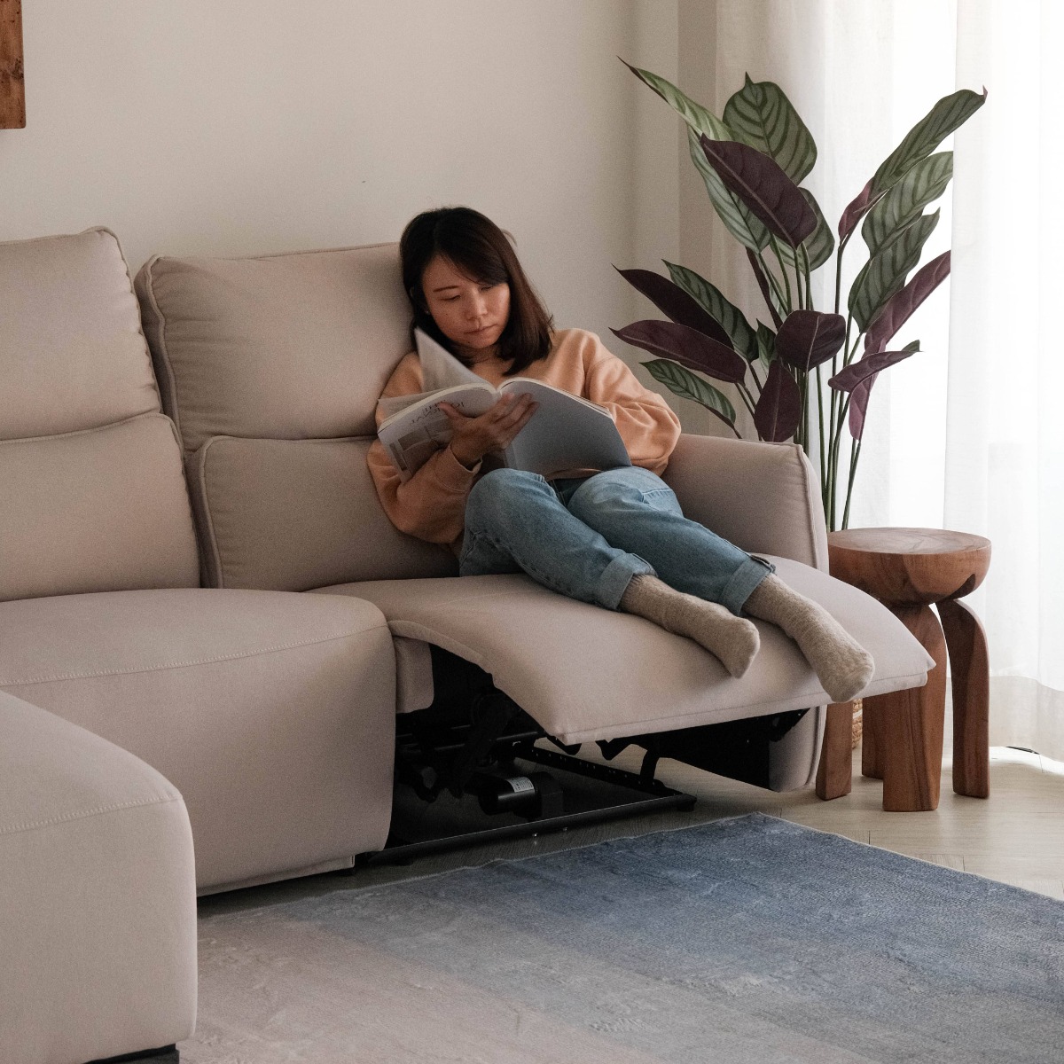 Camilla Right Sectional Power Reclining Sofa