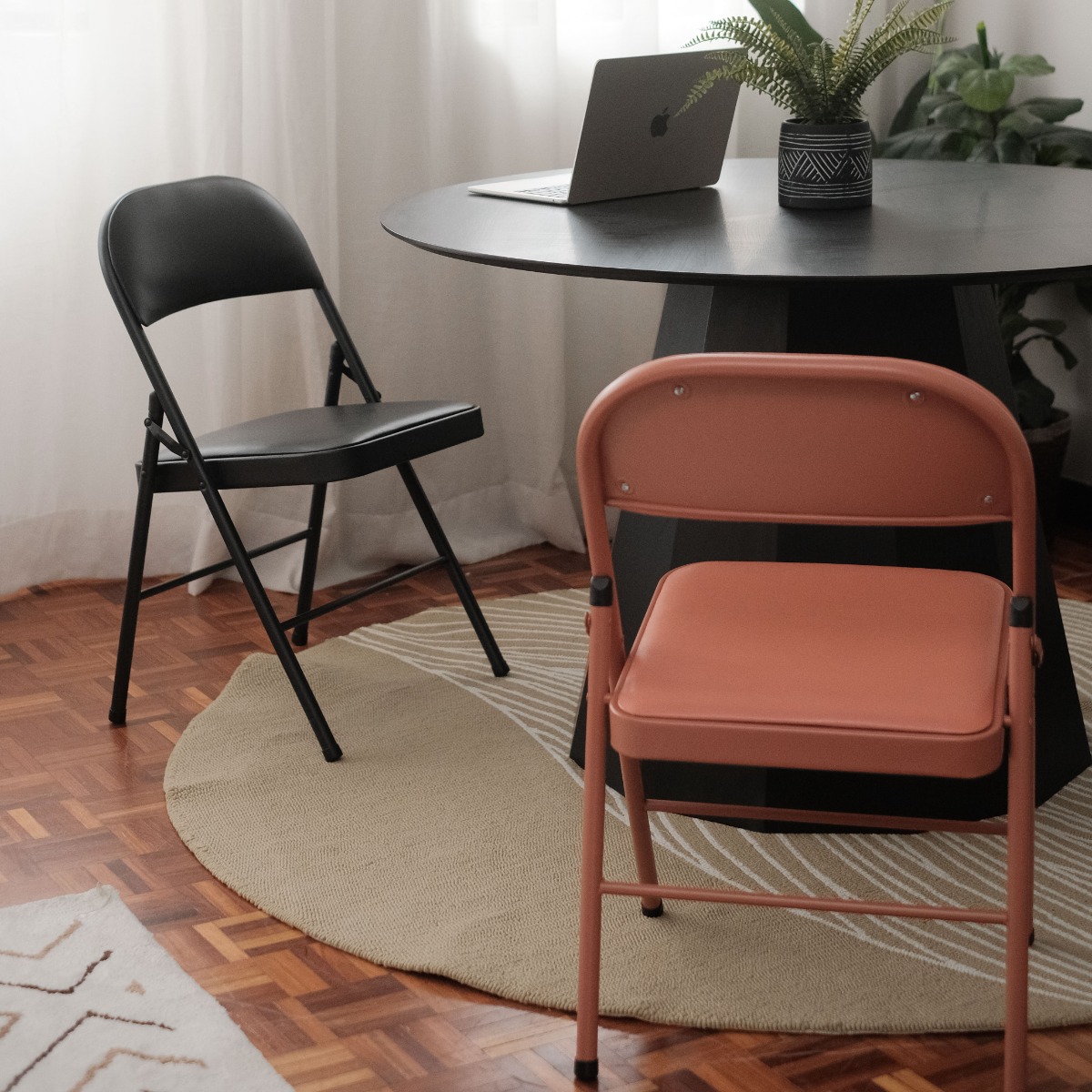 Hana Folding Chair Ebony