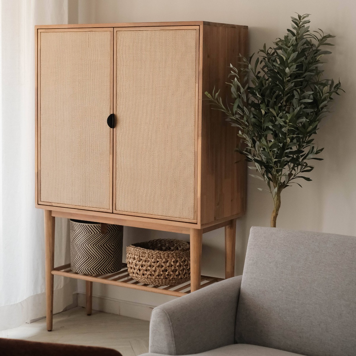 Budi 2 Doors Highboard (Markdown)