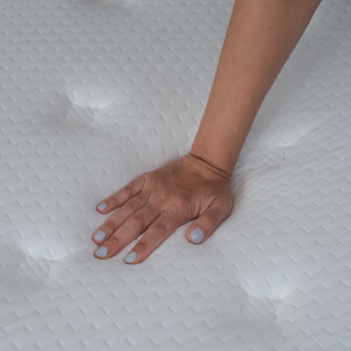 Lenar Frio Cool Gel Memory Foam Queen Mattress