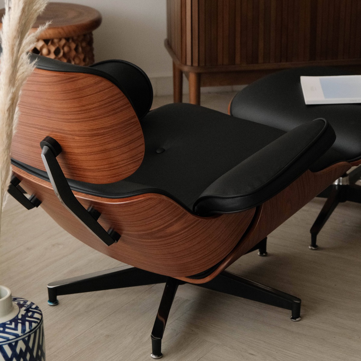 Replica Eames Lounge Chair with Ottoman - Walnut & Ebony Leather