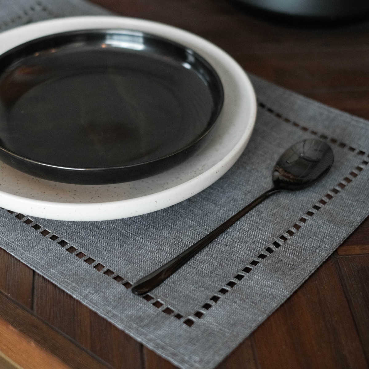 Element Linen Placemat Dark Grey