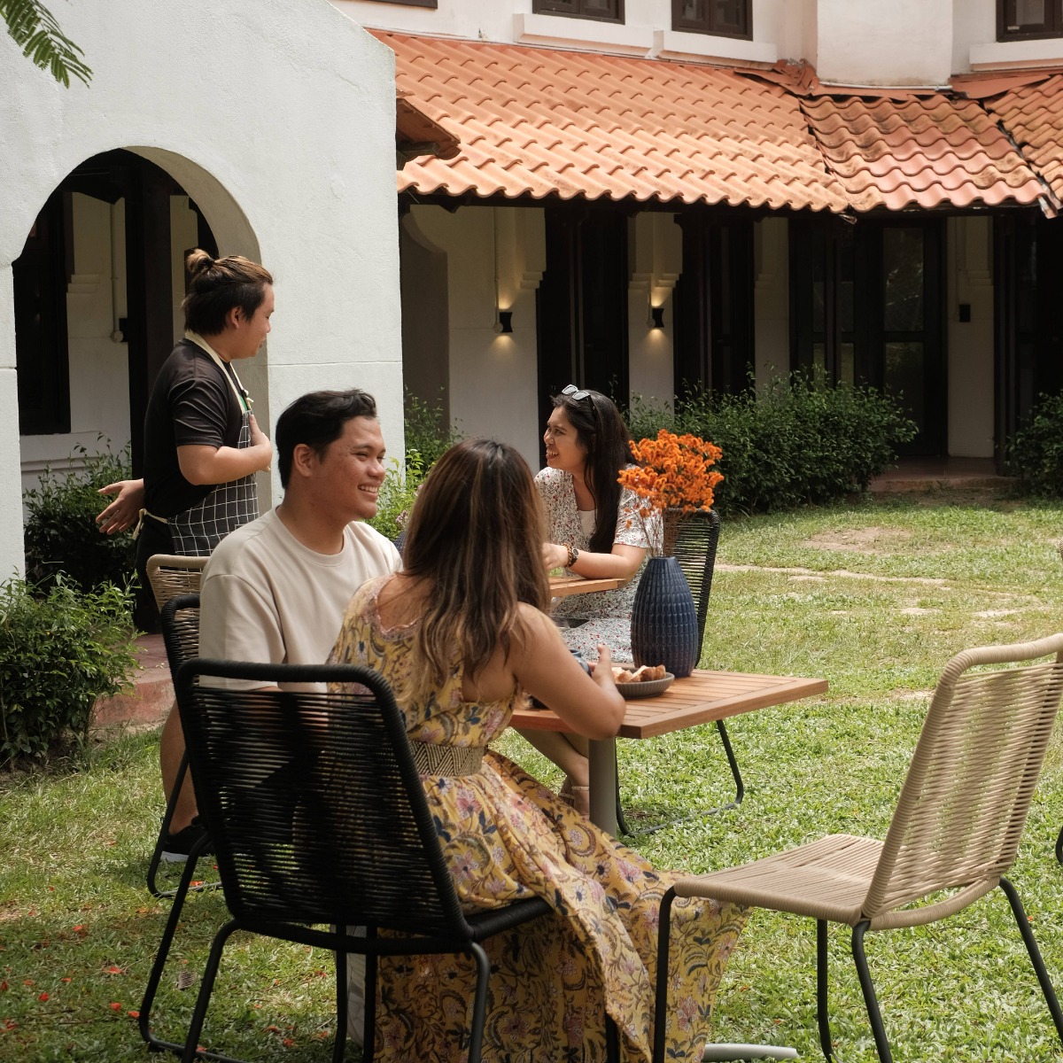 Iris Outdoor/Indoor Dining Chair Ebony