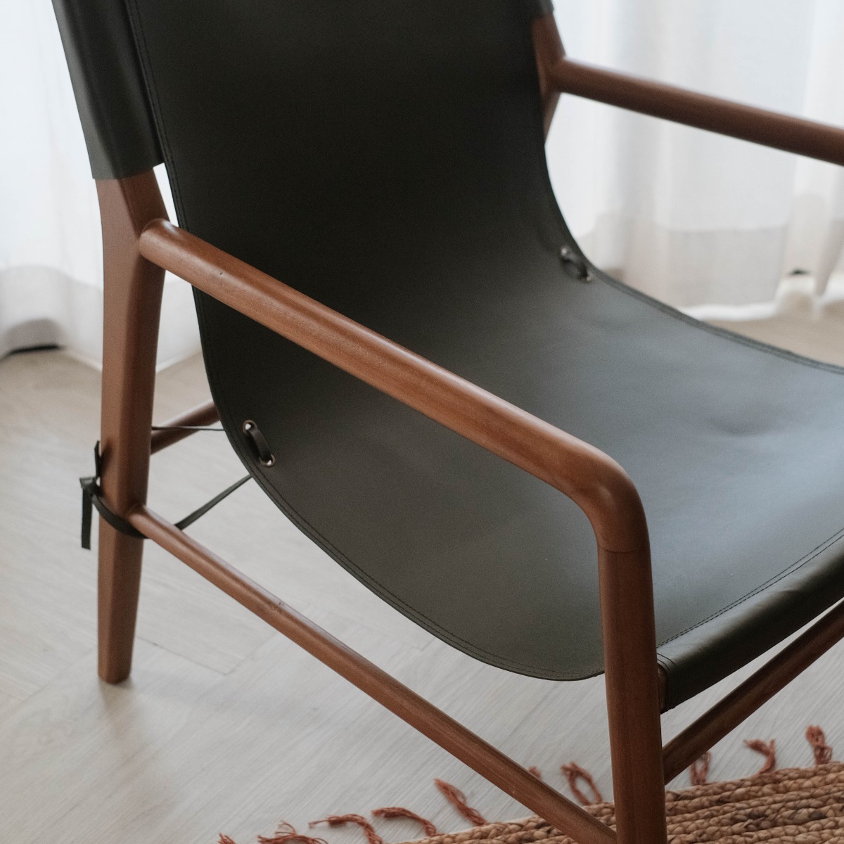 Capri Olive Leather Lounge Chair