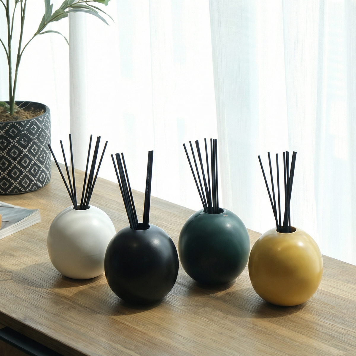Chantrea Ceramic Reed Diffuser - Citrus & Tea