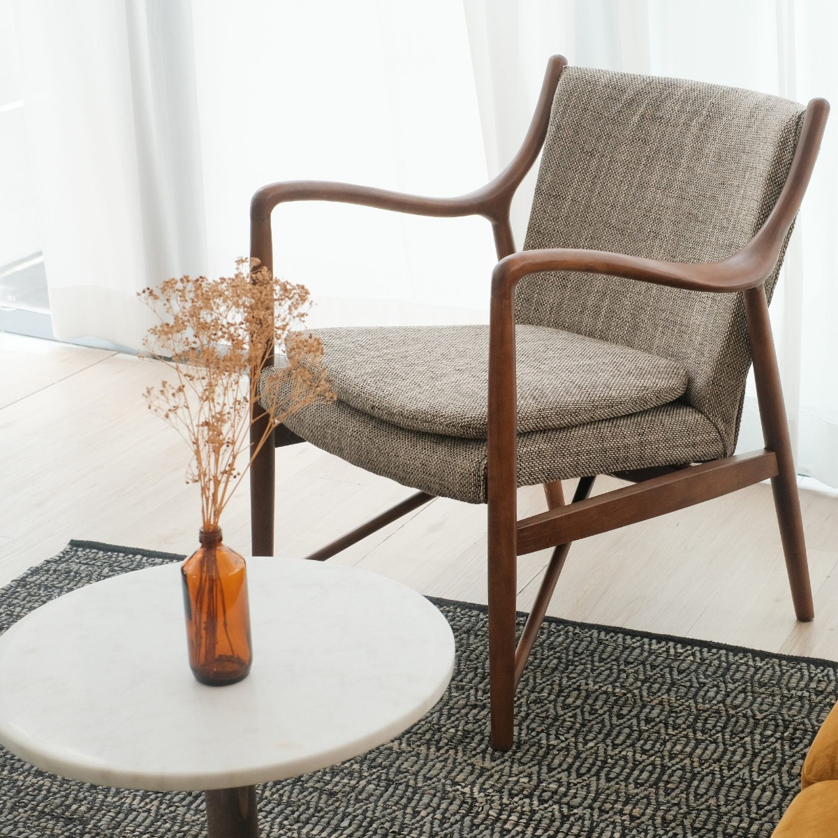 Nomi Lounge Chair