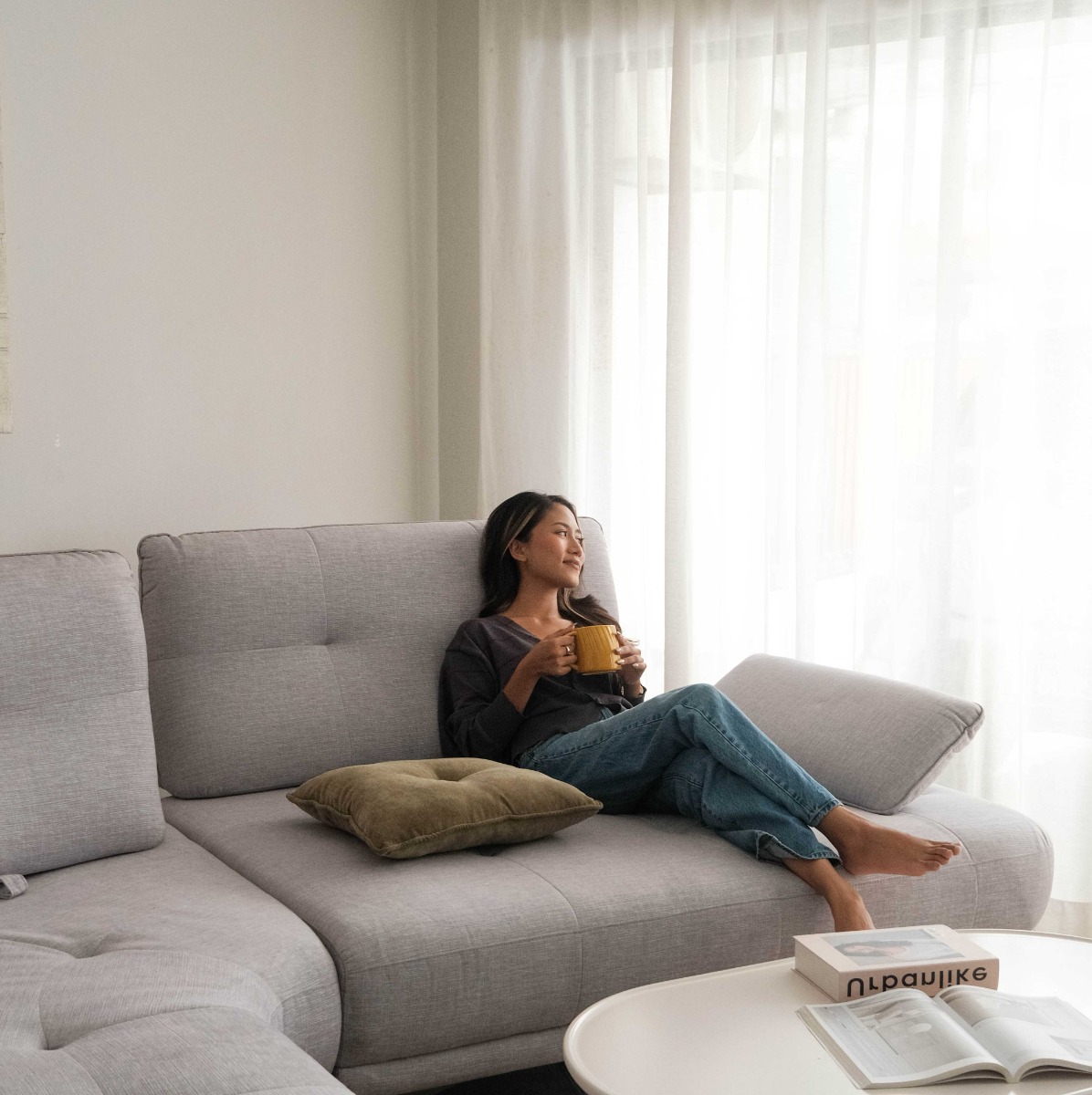 Claudia Right Corner Sofa With Adjustable Back