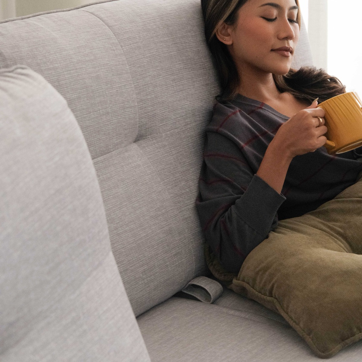 Claudia Right Corner Sofa With Adjustable Back