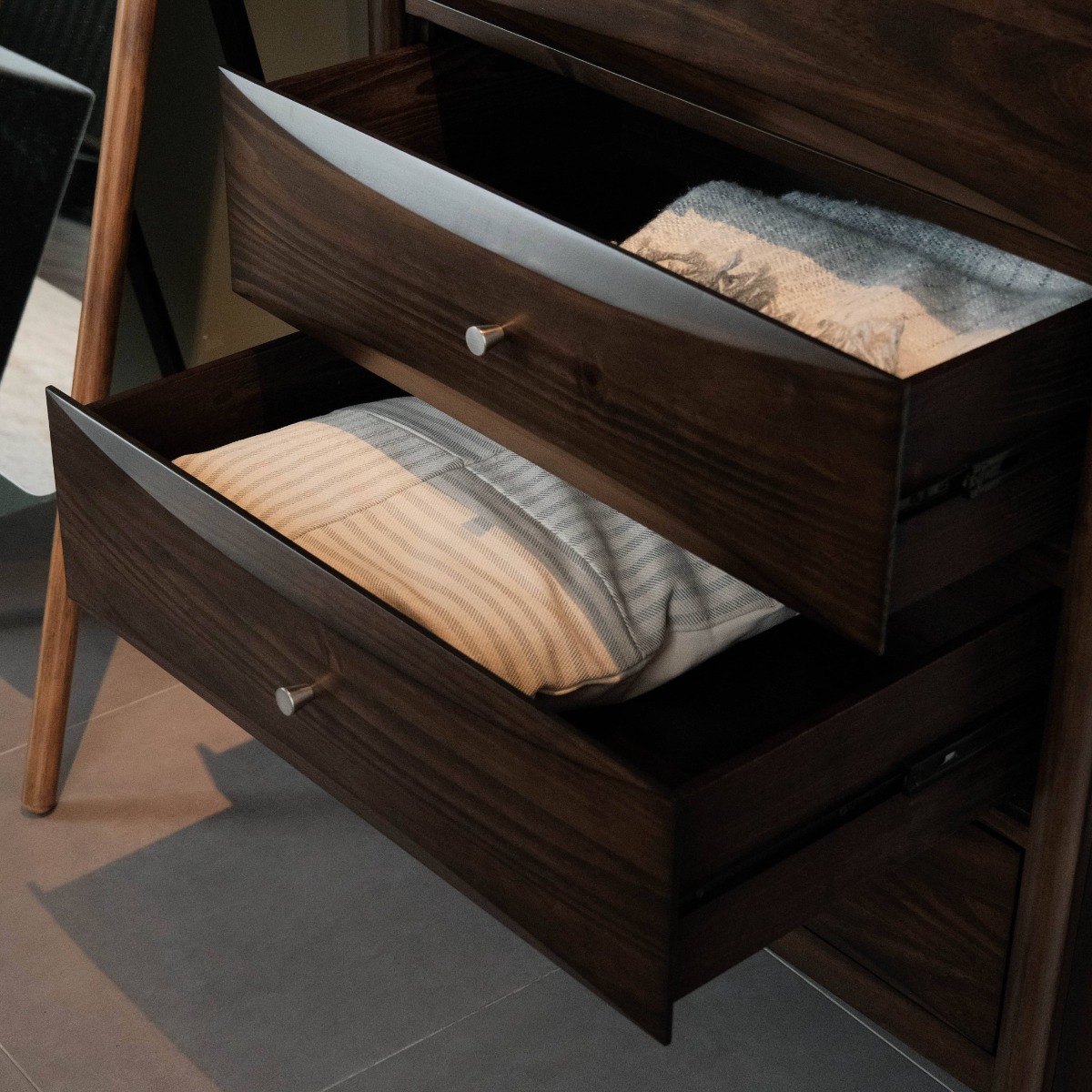 Florian 4 Drawers Chest
