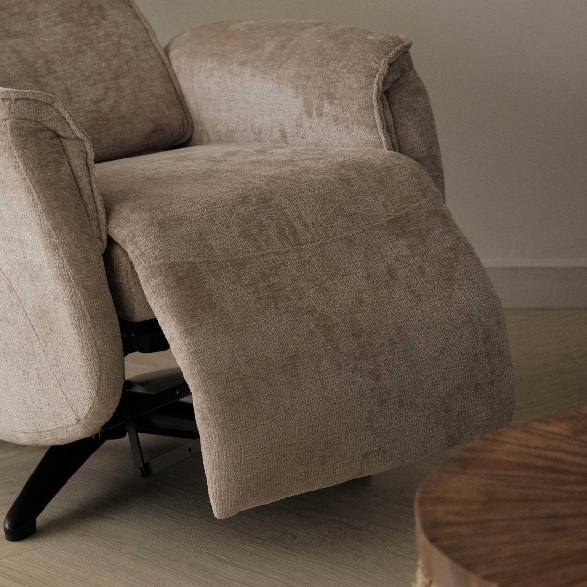 Alfie Sand Brown Power Reclining Lounge Chair