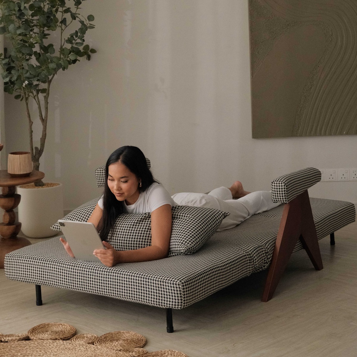 Lola Houndstooth Sofa Bed