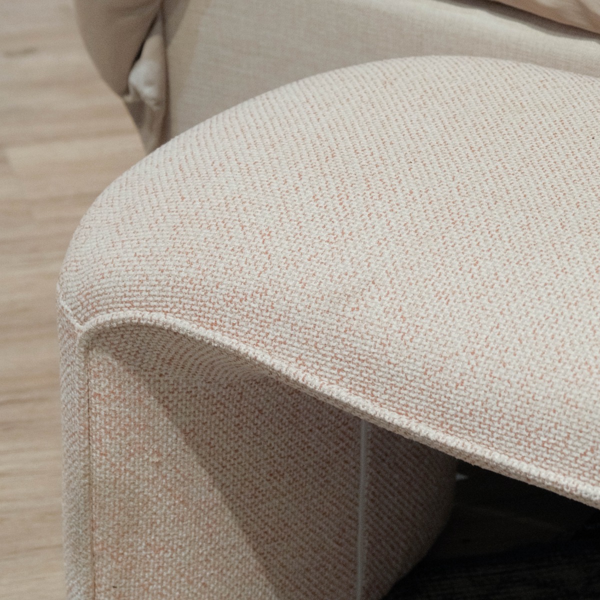 Savanna Peach Bench
