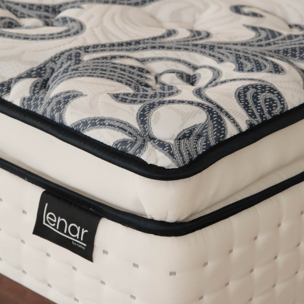 Lenar Elite Hotel Series Queen Mattress