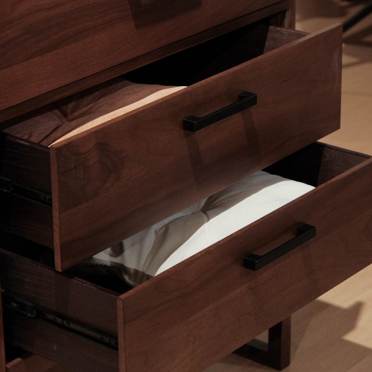 Justin 4 Drawers Chest